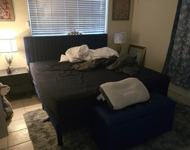 311 Ne 42nd Street - Photo Thumbnail 8