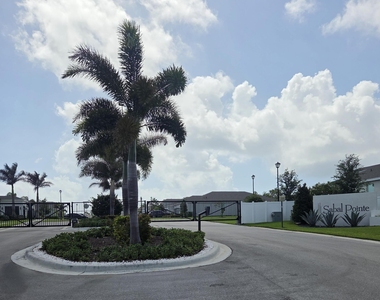 1949 Ne Ocean Dunes Drive - Photo Thumbnail 35