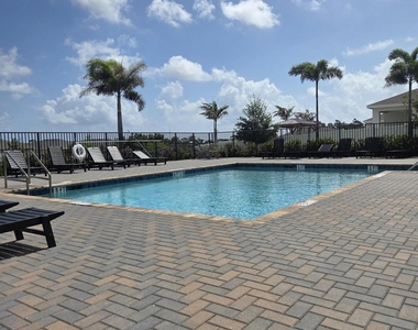 1949 Ne Ocean Dunes Drive - Photo Thumbnail 34