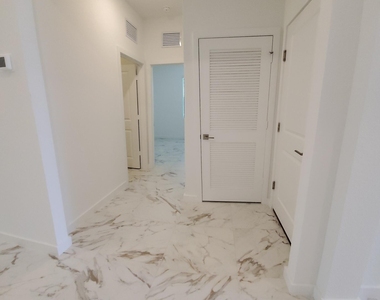 1949 Ne Ocean Dunes Drive - Photo Thumbnail 7