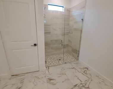 1949 Ne Ocean Dunes Drive - Photo Thumbnail 22
