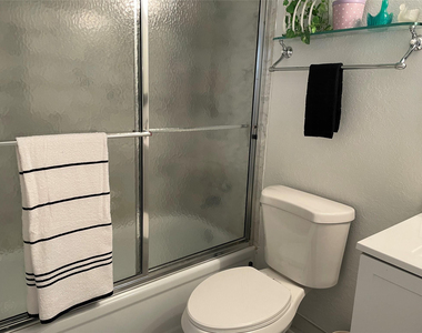 9420 S Hollybrook Lake Drive - Photo Thumbnail 14