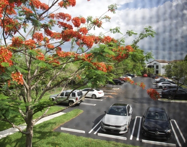 213 Lake Pointe Drive - Photo Thumbnail 8