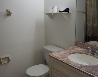 213 Lake Pointe Drive - Photo Thumbnail 14