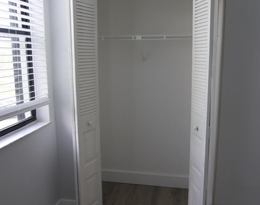 213 Lake Pointe Drive - Photo Thumbnail 17