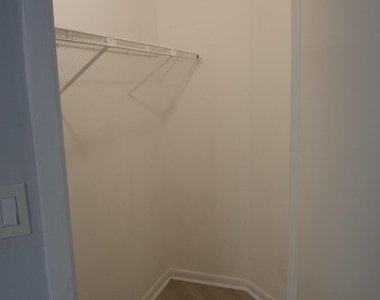 213 Lake Pointe Drive - Photo Thumbnail 6