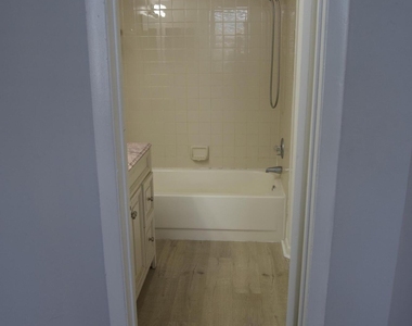 213 Lake Pointe Drive - Photo Thumbnail 24