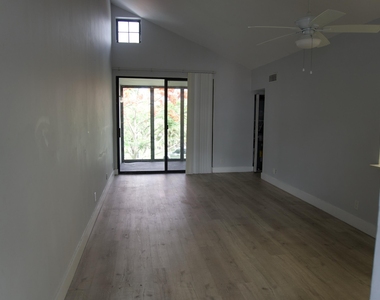 213 Lake Pointe Drive - Photo Thumbnail 1