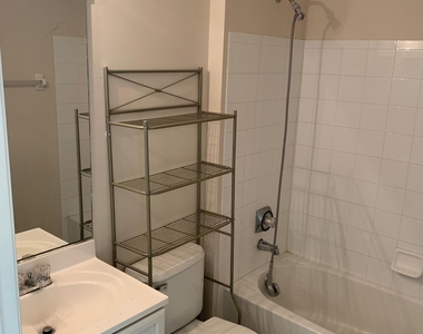 4923 Sw 32nd Avenue - Photo Thumbnail 2