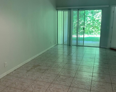 4923 Sw 32nd Avenue - Photo Thumbnail 1