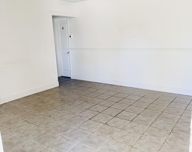 5755 Winfield Boulevard - Photo Thumbnail 7