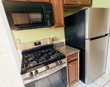 5755 Winfield Boulevard - Photo Thumbnail 4