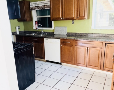 5755 Winfield Boulevard - Photo Thumbnail 3