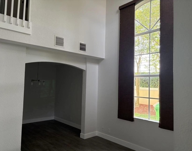 11500 Nw 33rd Street - Photo Thumbnail 4