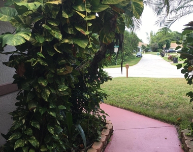 1538 Sw Neptune Avenue - Photo Thumbnail 1