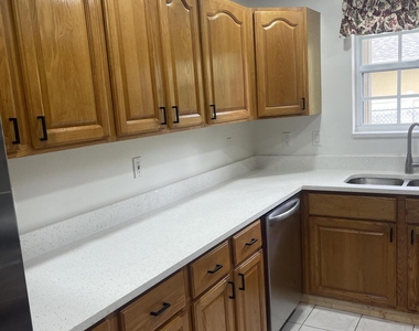 1538 Sw Neptune Avenue - Photo Thumbnail 6