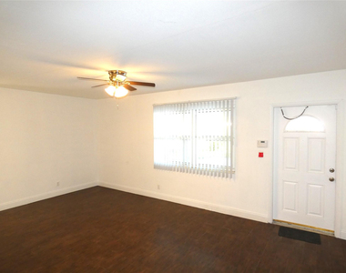 1528 Nw 1st Avenue - Photo Thumbnail 9