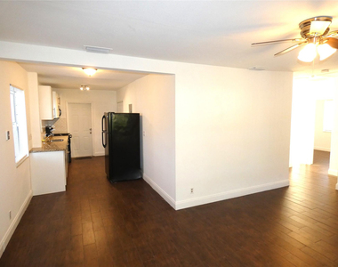 1528 Nw 1st Avenue - Photo Thumbnail 6