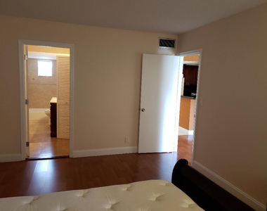 899 Se 2nd Avenue - Photo Thumbnail 11