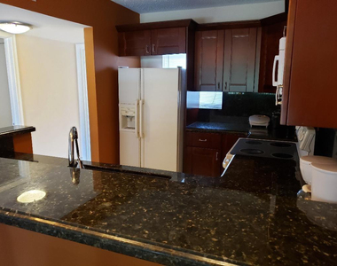 899 Se 2nd Avenue - Photo Thumbnail 1