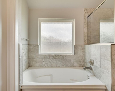 18500 Summer Grove Avenue - Photo Thumbnail 19