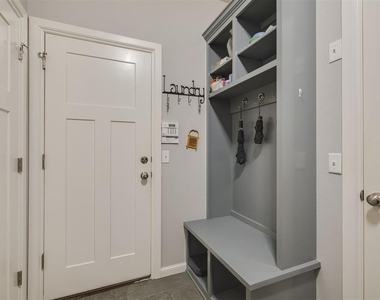 18500 Summer Grove Avenue - Photo Thumbnail 24