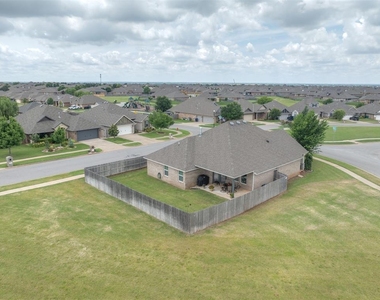 18500 Summer Grove Avenue - Photo Thumbnail 30