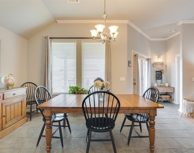 18500 Summer Grove Avenue - Photo Thumbnail 15