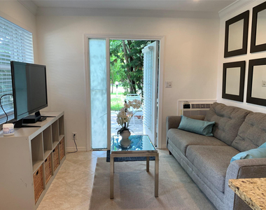 801 Sw 10th Street - Photo Thumbnail 8