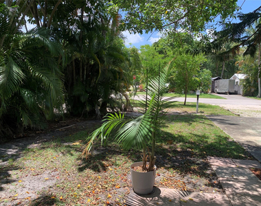 801 Sw 10th Street - Photo Thumbnail 30