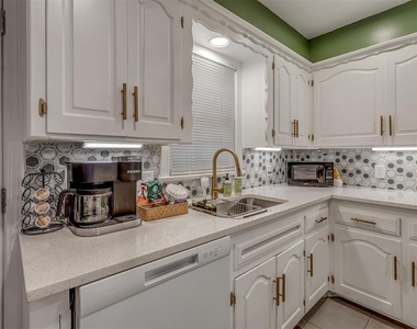 1009 Idaho Street - Photo Thumbnail 6