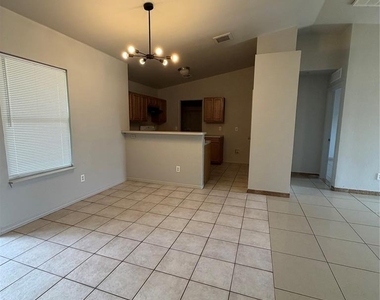 2704 Fennel Road - Photo Thumbnail 10
