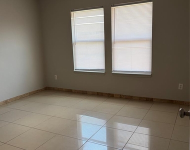 2704 Fennel Road - Photo Thumbnail 15