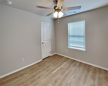 9005 Nw 127th Terrace - Photo Thumbnail 10