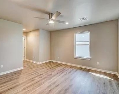 616 Abadan Drive - Photo Thumbnail 15