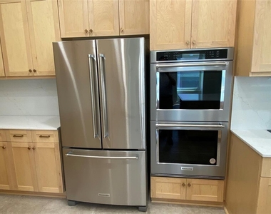 1114 Sherwood Lane - Photo Thumbnail 7
