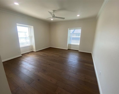 1114 Sherwood Lane - Photo Thumbnail 24