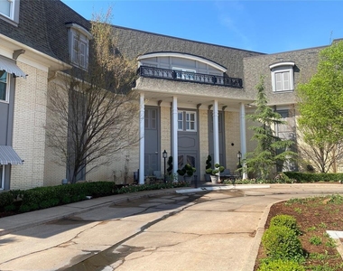 1114 Sherwood Lane - Photo Thumbnail 1