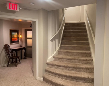 1114 Sherwood Lane - Photo Thumbnail 4