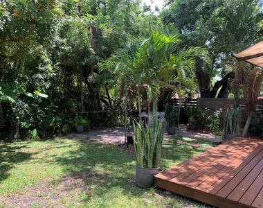 801 Sw 10th Street - Photo Thumbnail 24