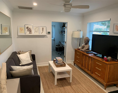 801 Sw 10th Street - Photo Thumbnail 5