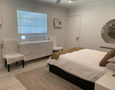 801 Sw 10th Street - Photo Thumbnail 11