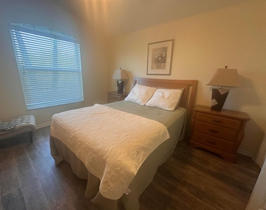 585 Sw Undallo Road - Photo Thumbnail 14