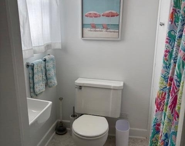 424 Chilean Avenue - Photo Thumbnail 6