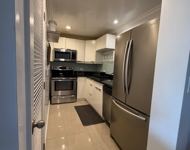 3201 Ne 14th St Causeway - Photo Thumbnail 5