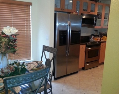 10012 Sw 23rd Street - Photo Thumbnail 3