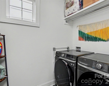 221 S Gardner Avenue - Photo Thumbnail 37