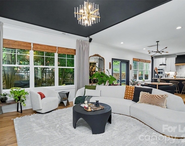 221 S Gardner Avenue - Photo Thumbnail 17