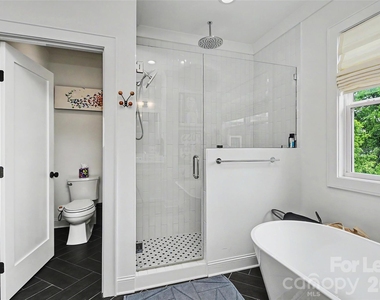 221 S Gardner Avenue - Photo Thumbnail 28