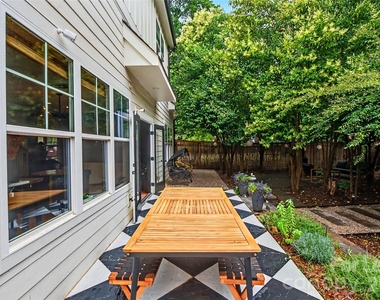 221 S Gardner Avenue - Photo Thumbnail 42